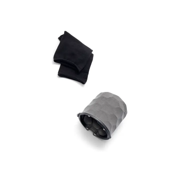 Rycote Nano-Shield Single Tube Section, Størrelse B med både grå og sorte strømper.