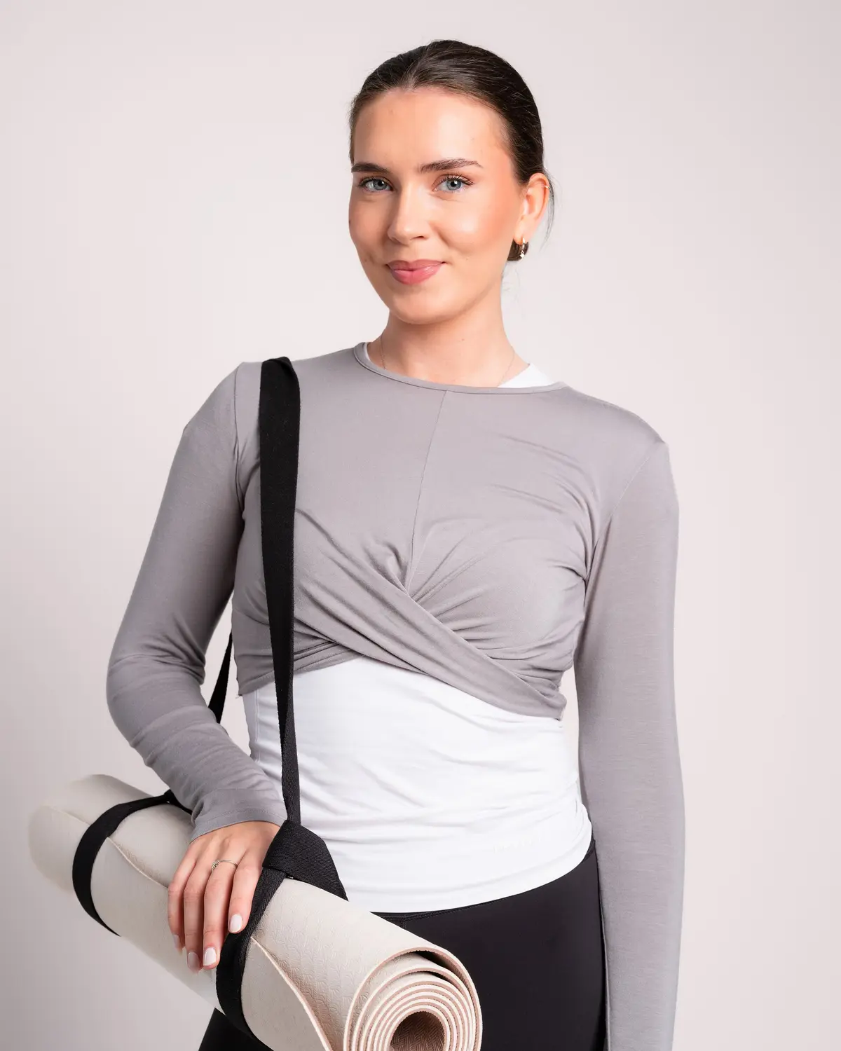 LEVITY Studio Twist Long Sleeve Grey Dove