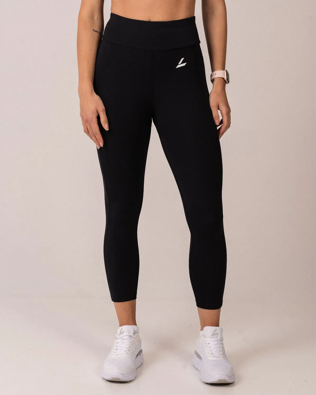 LEVITY Silhouette Favorable Tights Black