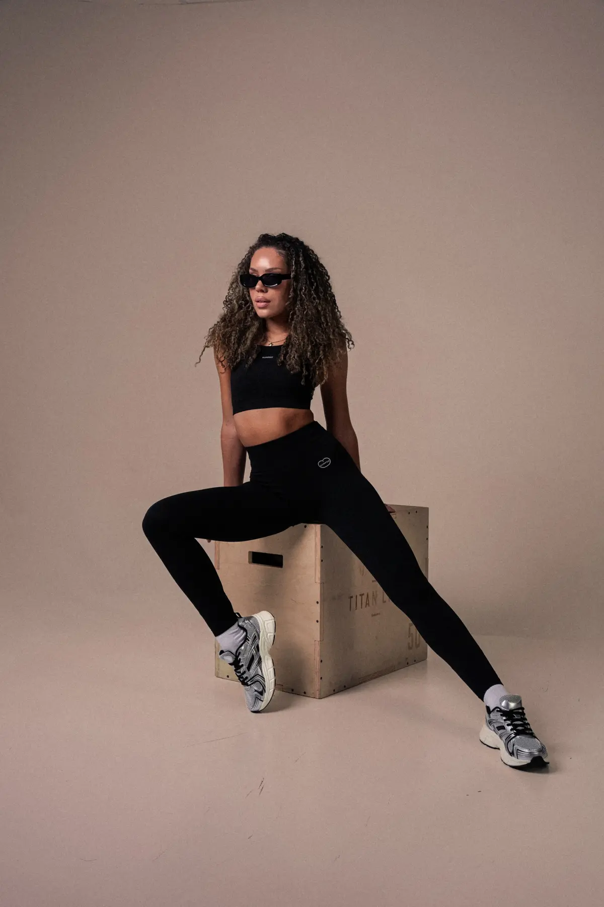 Bumpro Power Up! Bra + Tights Black SET
