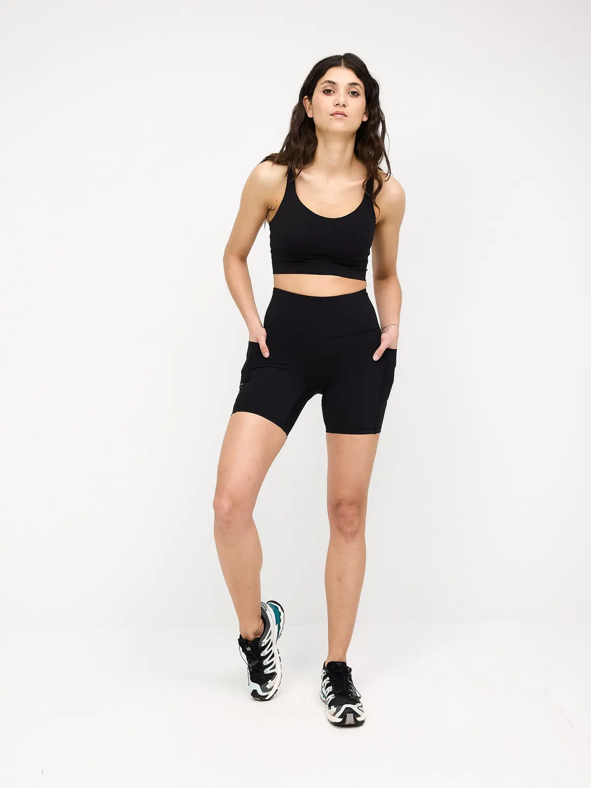 Eyda Ellie Ultralight Pocket Shorts Black